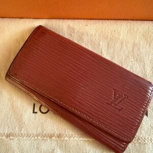 PROJECT PIECE Authentic Louis Vuitton Epi Key Holder